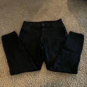 Bella Vida Maternity Jeans